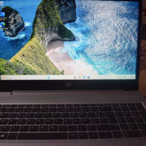 PC Portable HP ProBook 450 G7 - 15'' - Intel Core i3 10e Gén - RAM 8 Go - SSD 256 Go - Windows 11 + Office - Reconditionné